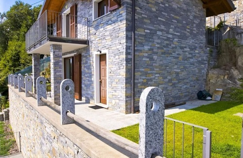 Trarego Viggiona House | Detached 3-room house in Ticino rustic style with dream lake view