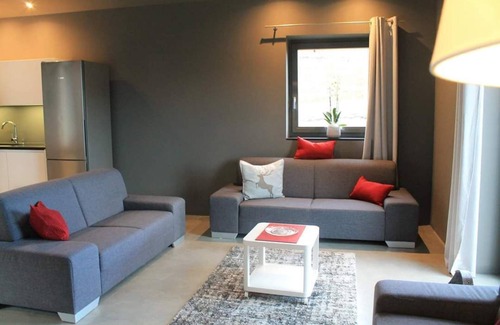 Lana Apartment | Detached apartment in a panoramic location with a view of the Burggrafenamt.