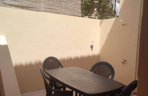 Solanas Apartment | Detached apartment just minutes from the beach with private parking
