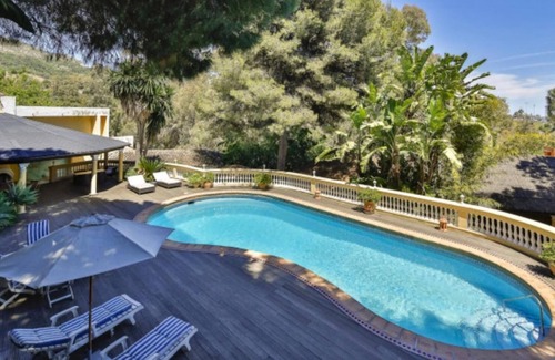 Marbella House | Detached apartment with sea views in a private estate