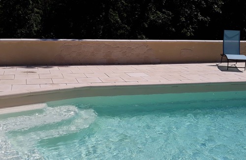 Montignac Ski Chalet | Detached chalet/gîte, 1 bedroom, swimming pool, near Lascaux IV