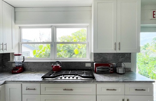 Hope Town Cottage | Detached Cottage