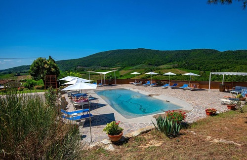 San Gimignano Cottage | Detached Cottage with pool