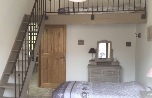 Serignan-du-Comtat House | Detached, fenced house with private heated garden and indoor pool