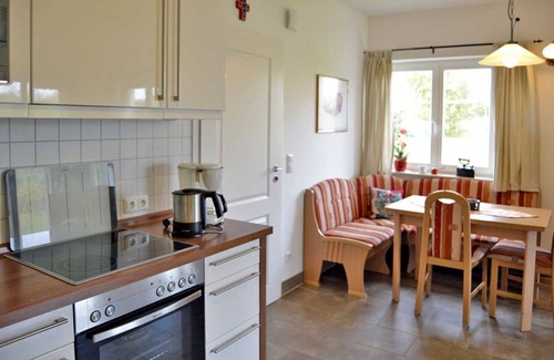 Freest Apartment | Detached house 2 - thatched house in the fishing village