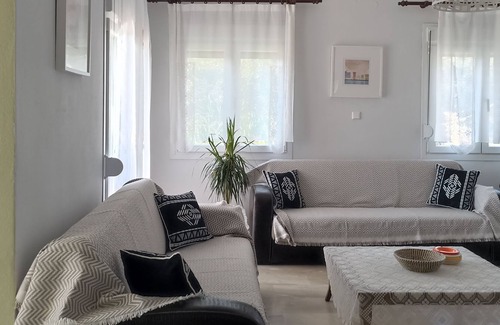 Kavala House | Detached House for relaxing holidays in front of the sea