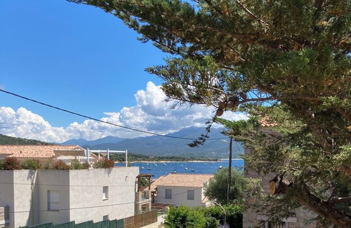 Porto Pollo House | Detached house on fenced garden with trees 150m from the beach!