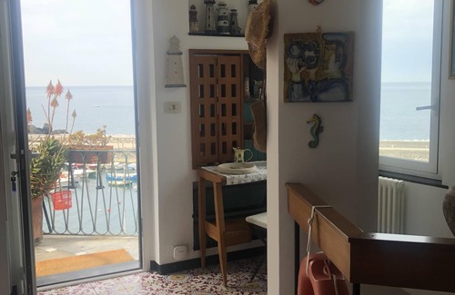 Camogli House | detached house overlooking the sea