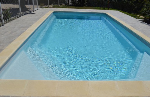 Merindol House | detached house with heated pool in South Luberon village