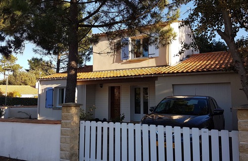 La Tranche-sur-Mer Villa | Detached Villa in La Tranche sur mer, 400 yards from the beach and forest