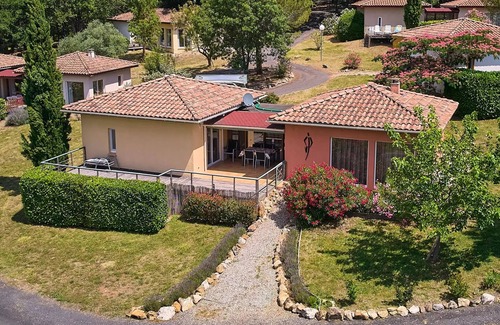 Quillan Villa | Detached villa, 2 bathrooms + air conditioning, sleeps 7