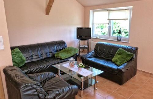Ellingstedt Apartment | Detjens - FeWo in ruhiger Lage mit Terrasse und Garten