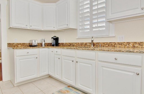 Treasure Island Hotel | Detlow's Treasured Cottages 4