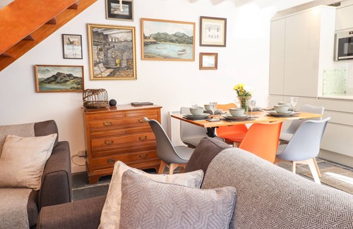 Barmouth Cottage | DEU-DDRWS, family friendly, character holiday cottage in Barmouth