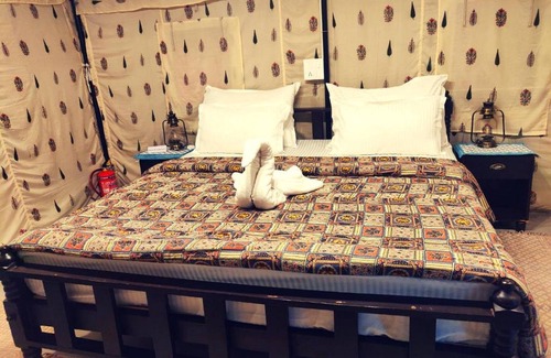 Sidhpur Hotel | Dev Bhoomi Farms & Cottages