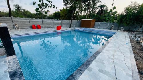 Daman Hotel | Devka Stay 1