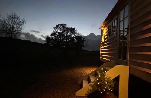 Chittlehampton House | Devon Peaceful shepherds hut with hammock