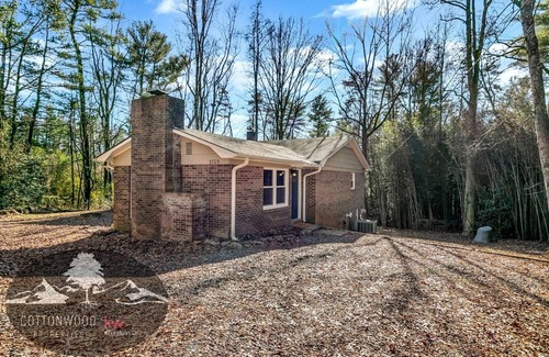 Morganton House | Dew Drop - Cottonwood Properties