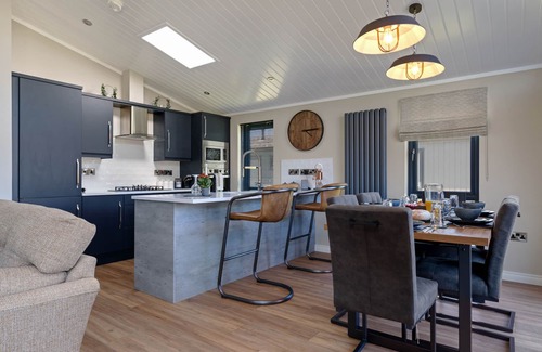 Penally House | Dewin Bach - Luxury Lodge, Hot Tub, Close to Beach