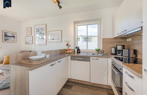 Korswandt House | DHH Meerseensucht - Landhausstil-ferienwohhnung für bis zu 5 Gäste, mit Whirlwanne, Sauna und Kamin