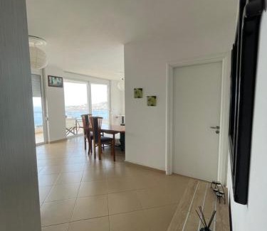 Qafe e Gjashtes Apartment | Dhoma plazhi Valentina sarande
