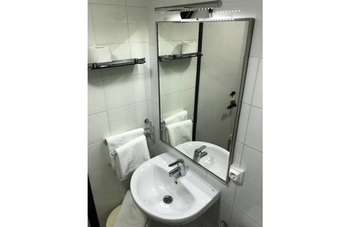 Puigcerda Bed & Breakfast | Di Verena - Three people with private bathroom nr 34