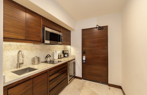 Los Cabos Condo | Diamante OCR 407 Luxury Ocean Front 1 Bedroom