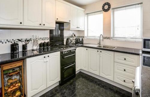 Darlaston House | Diamond house