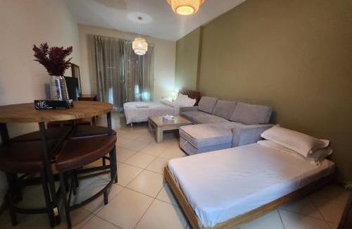 Dubai Marina Apartment | Diamond Marina inn, Offers Spacious Apartment 5 min Walk To JBR Beach And METRO
