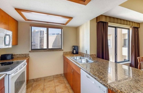 Las Vegas Strip Villa | Diamond Resorts Polo Towers Villas - 2 BDR Lockoff Accessible