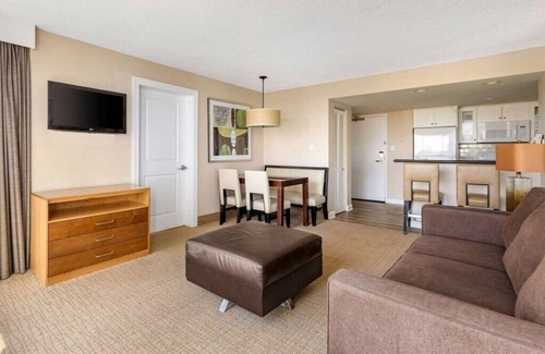 Northeast Virginia Beach Villa | Diamond Resorts Ocean Beach Club - 1 Bedroom Suite - No Balcony