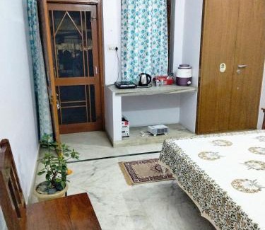 Jaipur District House | Diamond's Den