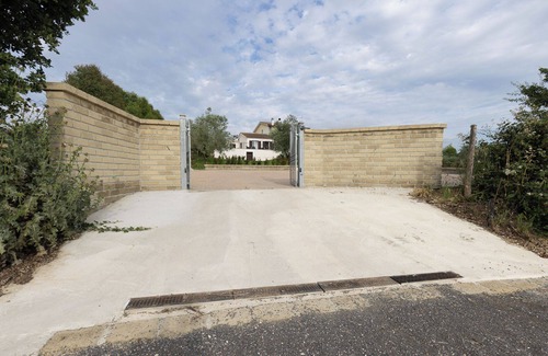Tragliatella Apartment | Diana studio apartment, fully equipped, in a relaxing corner of greenery