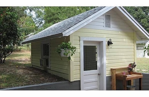 Mount Dora Cottage | *DICKERMAN COTTAGE. Located on cottage row in the Historic area of Mount Dora*