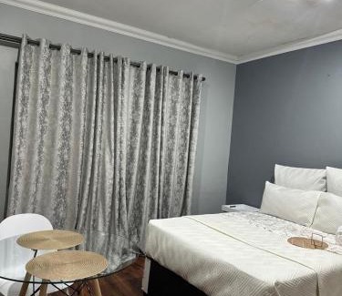 Emalahleni Bed & Breakfast | Die Heuwel Luxury Suites
