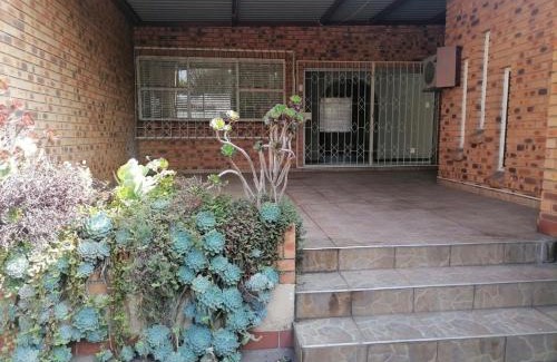 Emalahleni Bed & Breakfast | Die Heuwel Luxury Suites