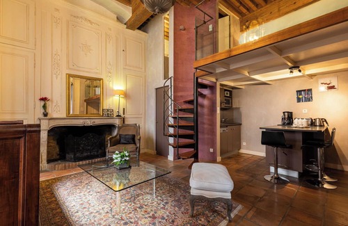 Old Lyon Apartment | Dify Tour Rose - Vieux Lyon