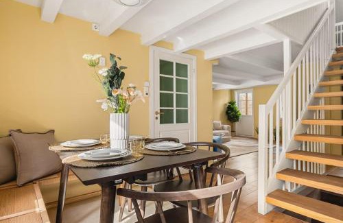 Sentrum House | Dinbnb Homes I Bergen's #1 BNB I Jacuzzi & Fireplace & Balcony