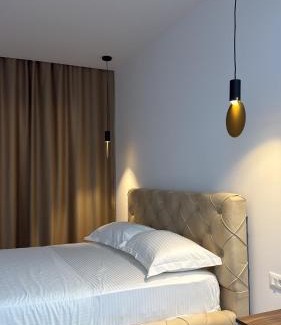 Himare Hotel | Dine Residence