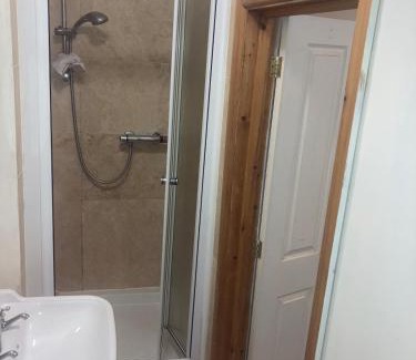 Llanrhaeadr-ym-Mochnant Apartment | Dine & Rest, 1 bedroom apartment at little India
