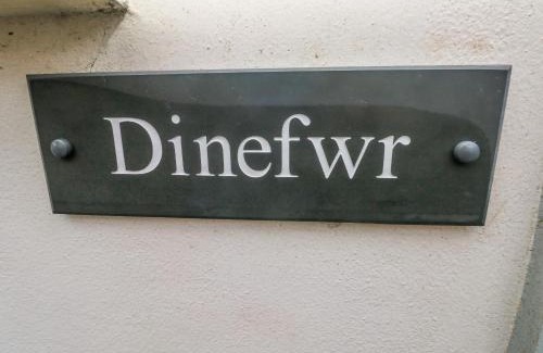 Pentrefelin House | Dinefwr Cottage