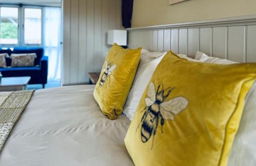 Dunwich Hotel | Dingle Marsh Barns