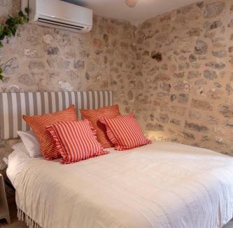 Peniscola Old Town House | Dios Esta Bien