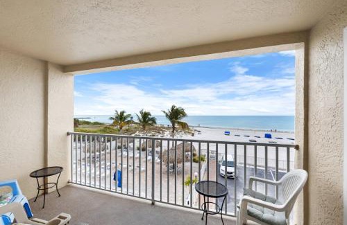 Madeira Beach Apartment | Direct Beach Front 3 Bedroom - Beach Place #208
