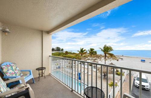Madeira Beach Apartment | Direct Beach Front 3 Bedroom - Beach Place #208