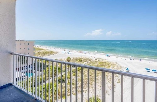 Madeira Beach House | Direct Beachfront Condo! Sleeps 6