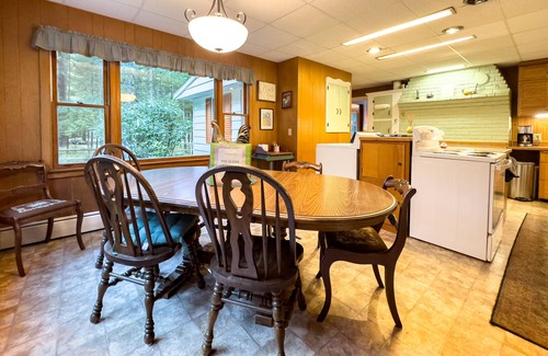 Higgins Lake Cottage | Direct Higgins Lake lakefront; 100' private sandy beach; family friendly