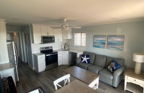 Folly Field Condo | Direct Oceanfront Bright and Airy Condo
