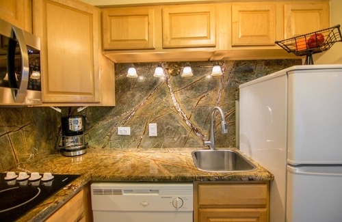 Honokowai Condo | Direct OCEANFRONT condo with AMAZING VIEWS, Near several BEACHES!