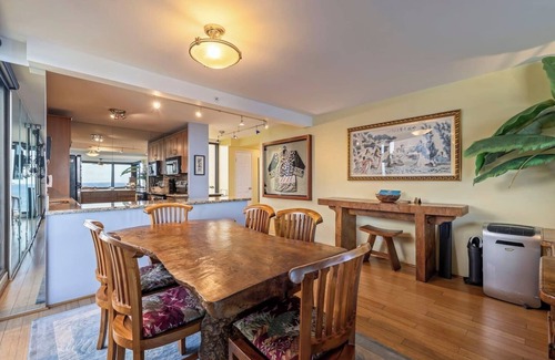 Honokowai Condo | Direct Oceanfront Mahana 2 King Master Corner Unit